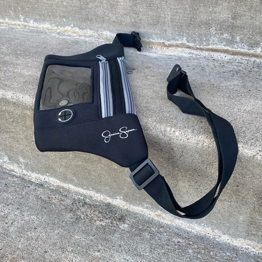 JESSICA SIMPSON BLACK TOUCHSCREEN POUCH AND FANNY PACK
